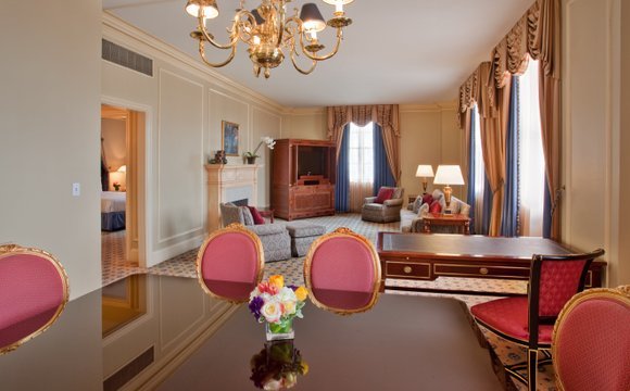 Click and see hotel offers at Expedia.com