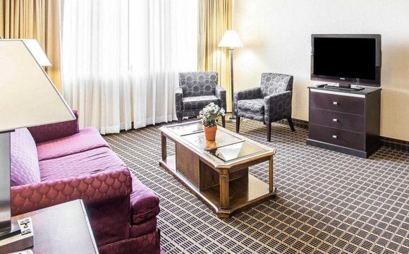 Click and see hotel offers at Expedia.com